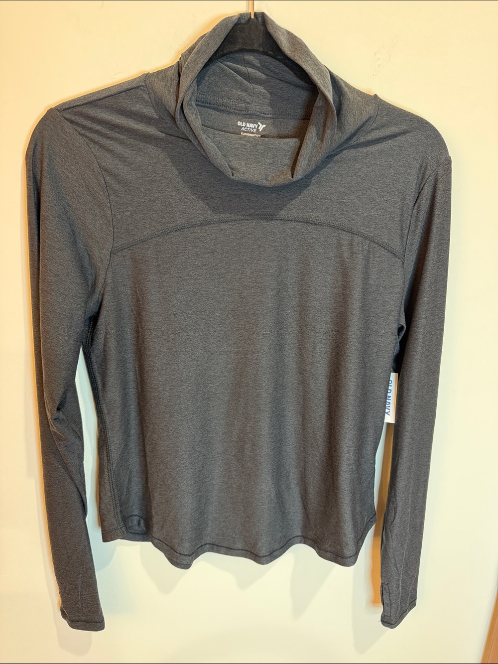 NWT Old Navy Women’s Active Cloudmotion Long-Sleeve Charcoal Gray Cowl Neck Top